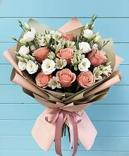 Букет цветов из:  Розы, Альстромерии и Лизиантусы в Поселок Лесхоза