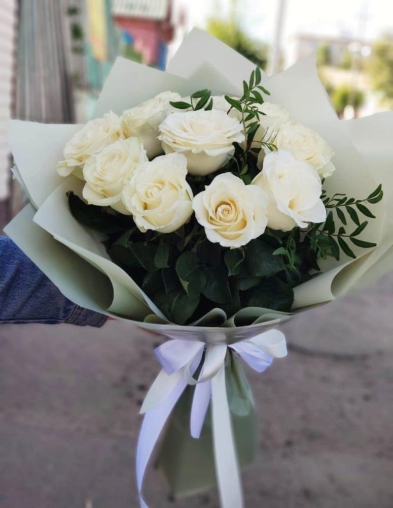 Букет Белые розы Проуд в Поселок Лесхоза