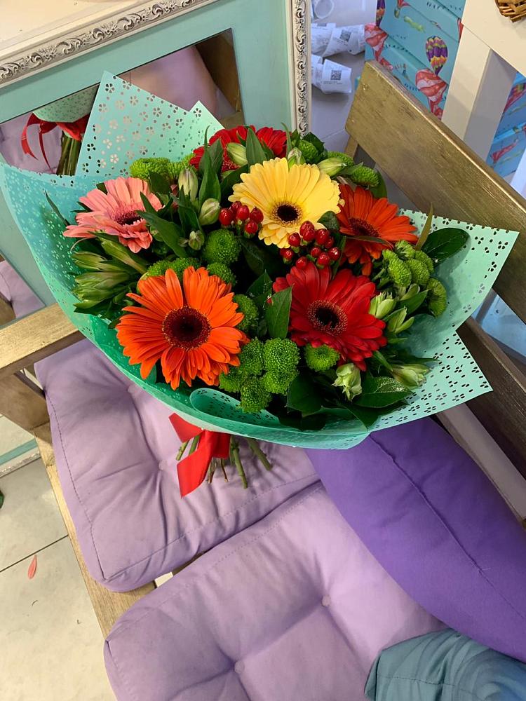 Букет цветов из: Герберы, Хризантемы и Альстромерии в Поселок Лесхоза