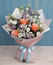 Букет цветов из:  Лизиантусы, Розы, Альстромерии и Гипсофила в Поселок Лесхоза