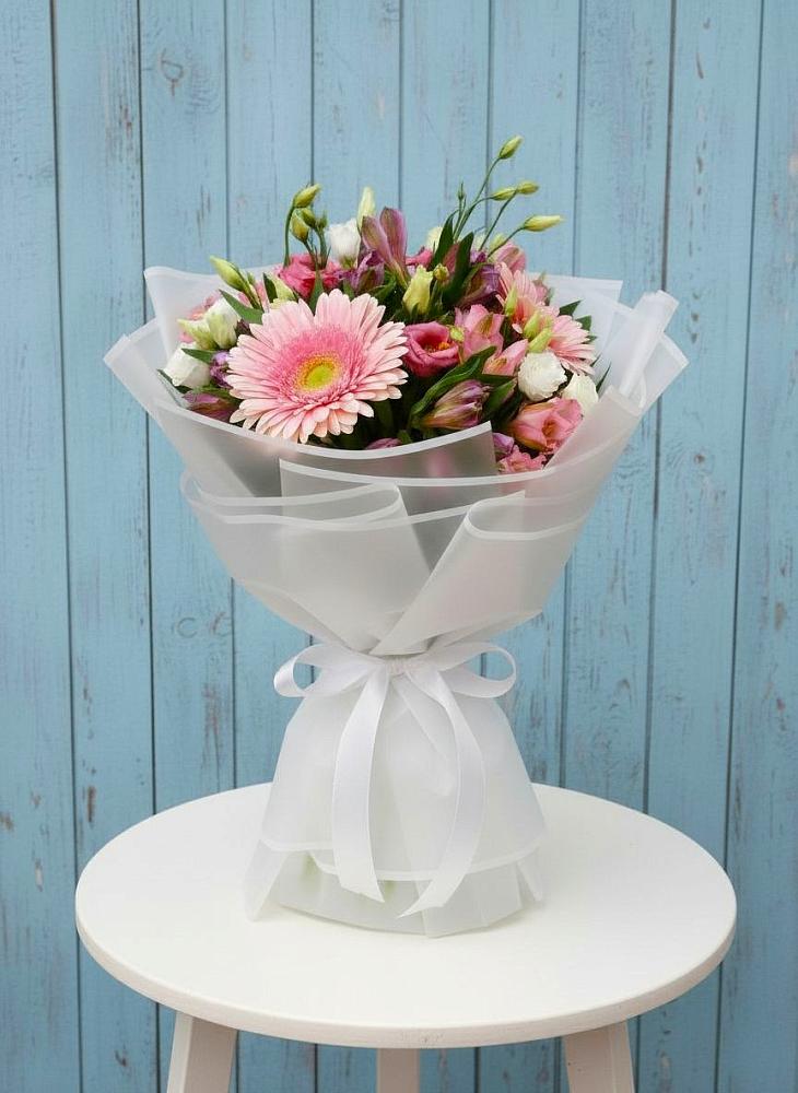 Букет цветов из: Герберы, Альстромерии и Лизиантусы в Поселок Лесхоза