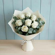 Букет Белые розы в Эвкалипте в Поселок Лесхоза